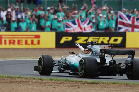 De Britse Grand Prix van 2017: Een spanningsvolle race die Hamilton een stap dichter bij de geschiedenis bracht